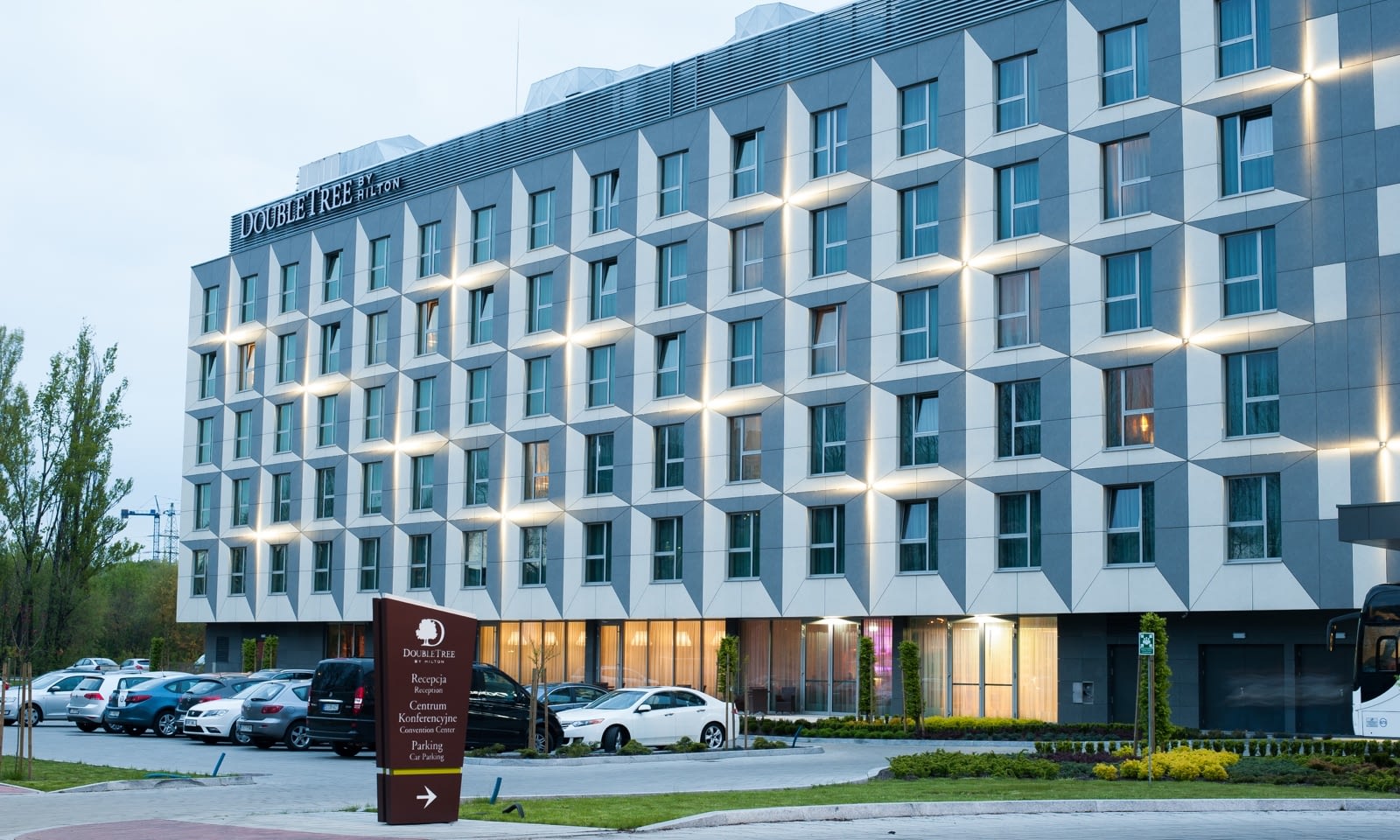 Instalacja AV w kompleksie DoubleTree by Hilton Krakow Hotel & Convention Center Brill AV Media